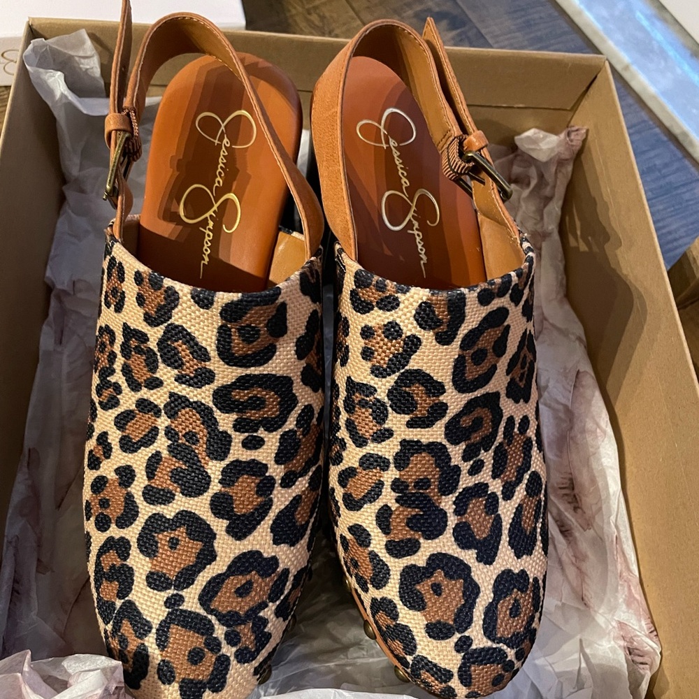 Jessica Simpson Natural Leopard Tiarah Clog!